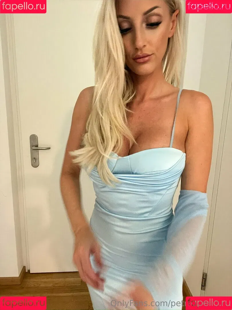 Petra Löscher Onlyfans Photo Gallery 