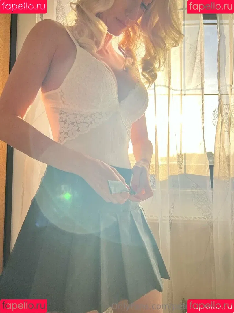 Petra Löscher Onlyfans Photo Gallery 