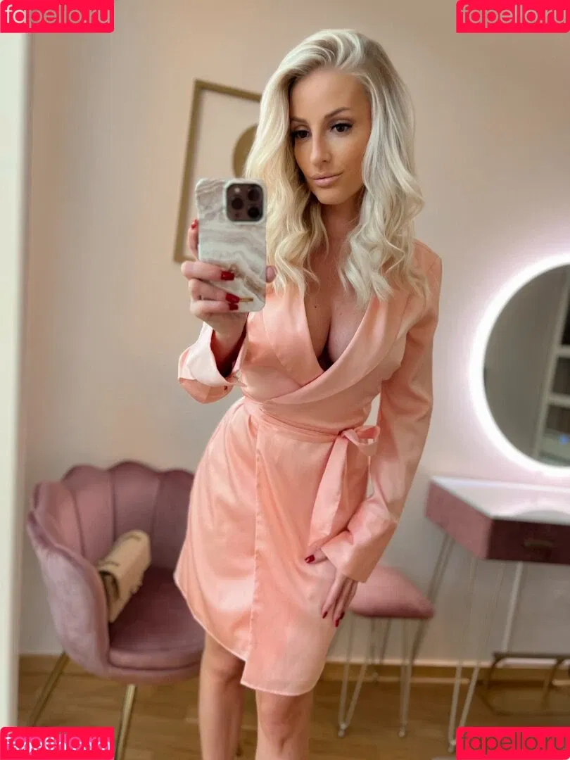 Petra Löscher Onlyfans Photo Gallery 