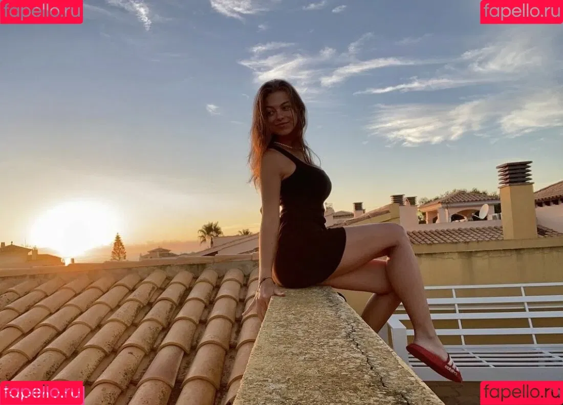 Lena Hummel Onlyfans Photo Gallery 