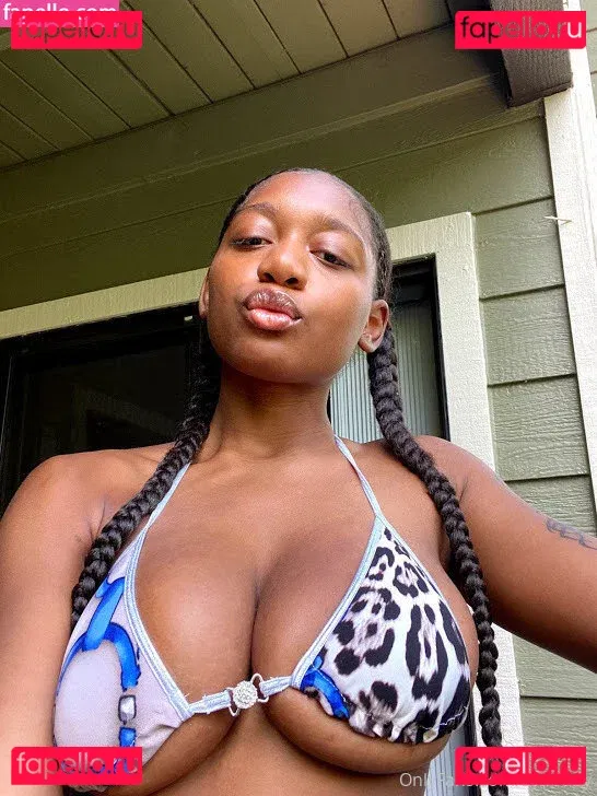 RossMeii Onlyfans Photo Gallery 