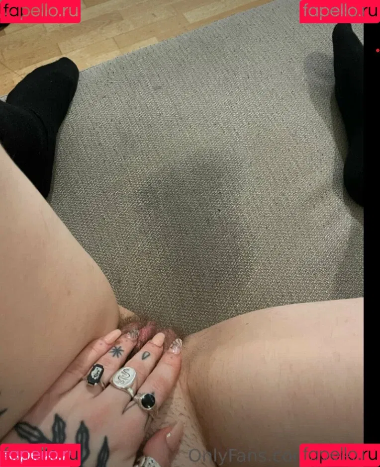 IvyElf Onlyfans Photo Gallery 