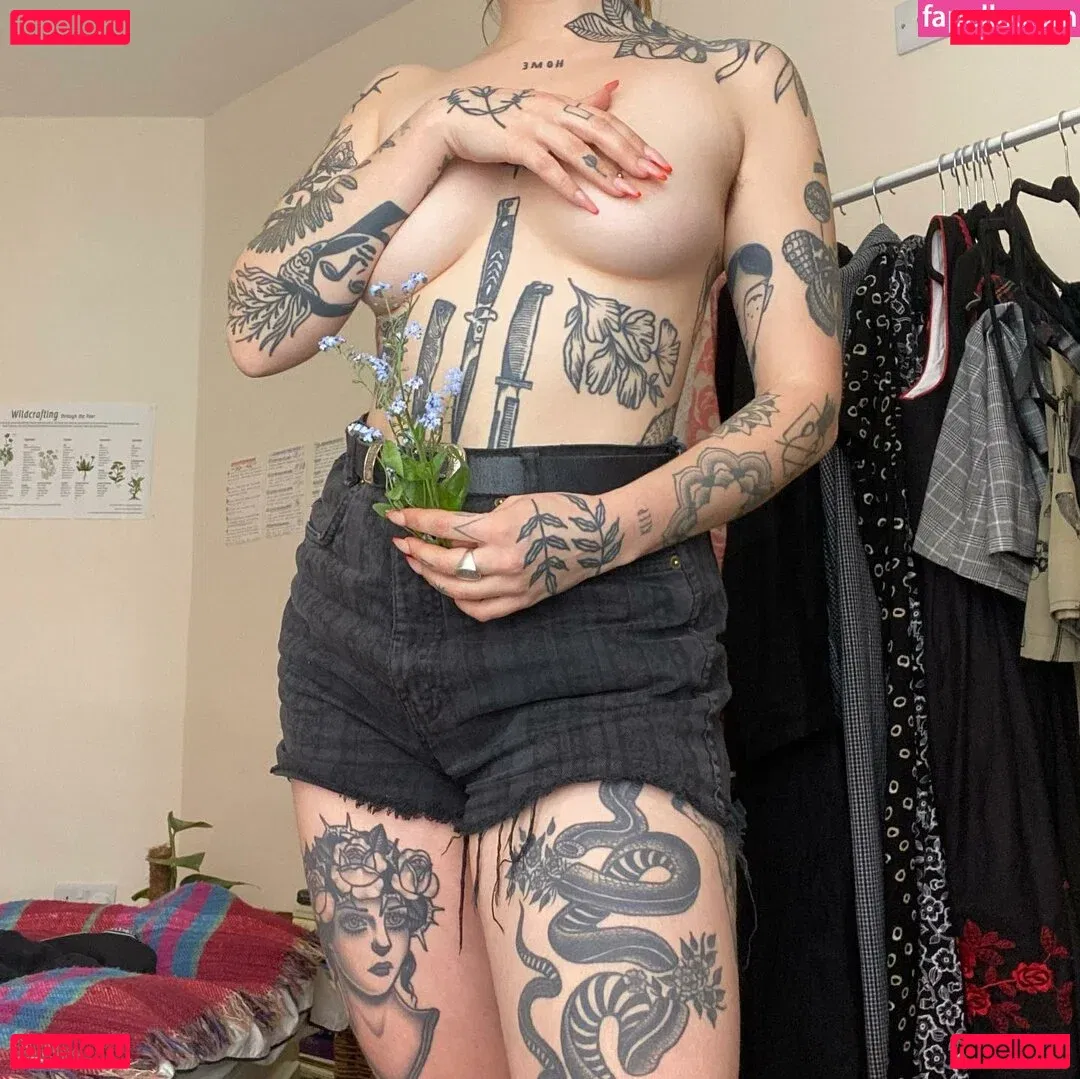 IvyElf Onlyfans Photo Gallery 