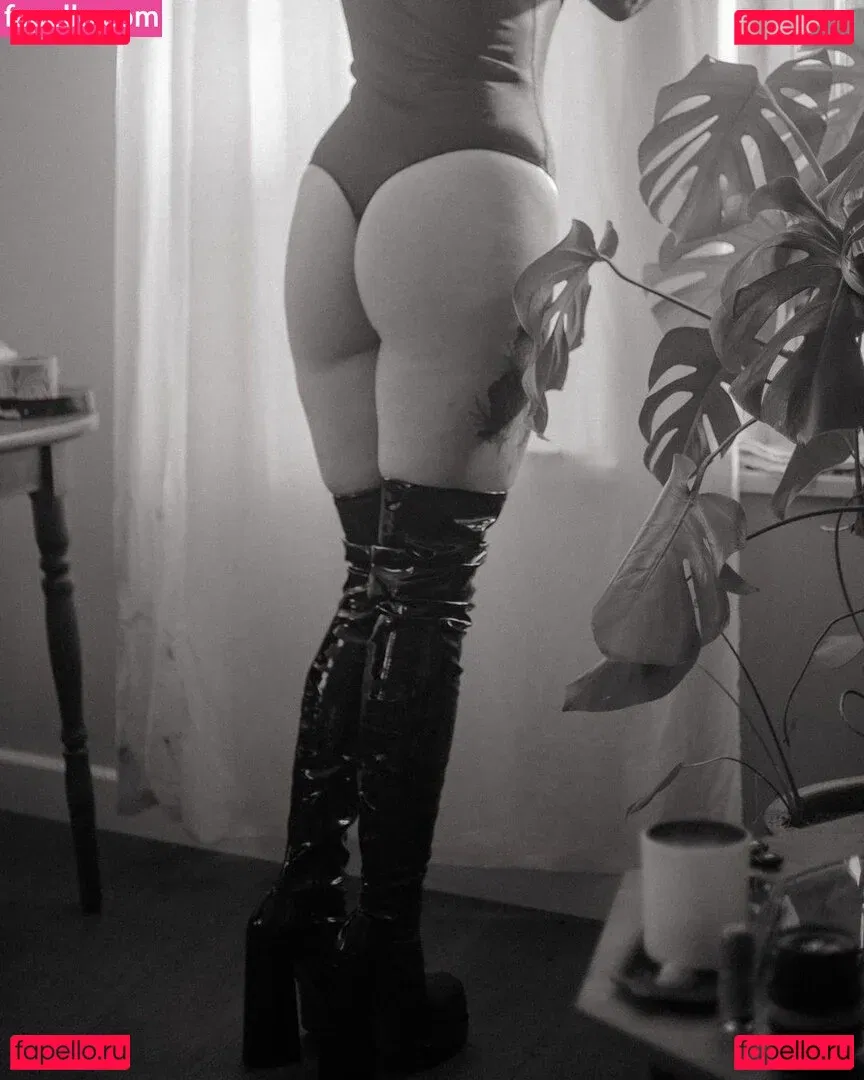 IvyElf Onlyfans Photo Gallery 