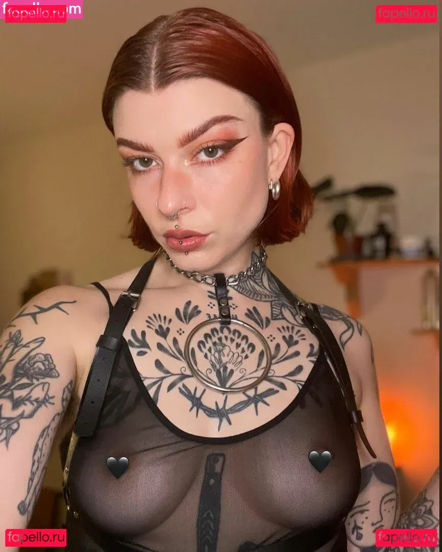 IvyElf Onlyfans Photo Gallery 