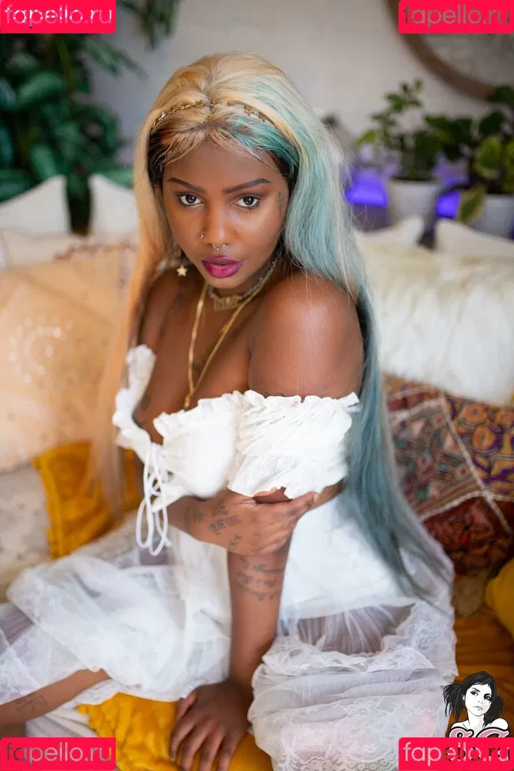 Daizy Cooper Onlyfans Photo Gallery 