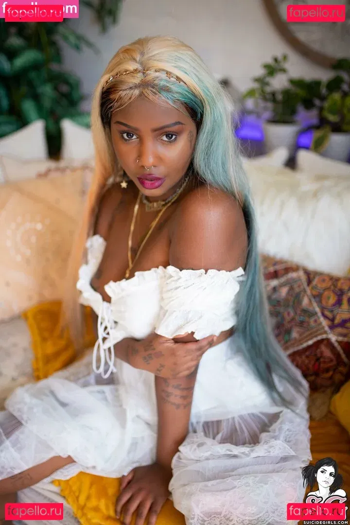 Daizy Cooper Onlyfans Photo Gallery 