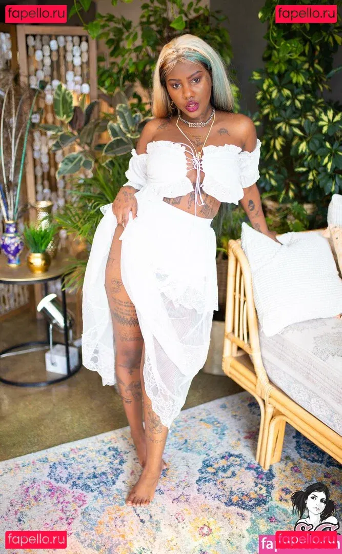 Daizy Cooper Onlyfans Photo Gallery 