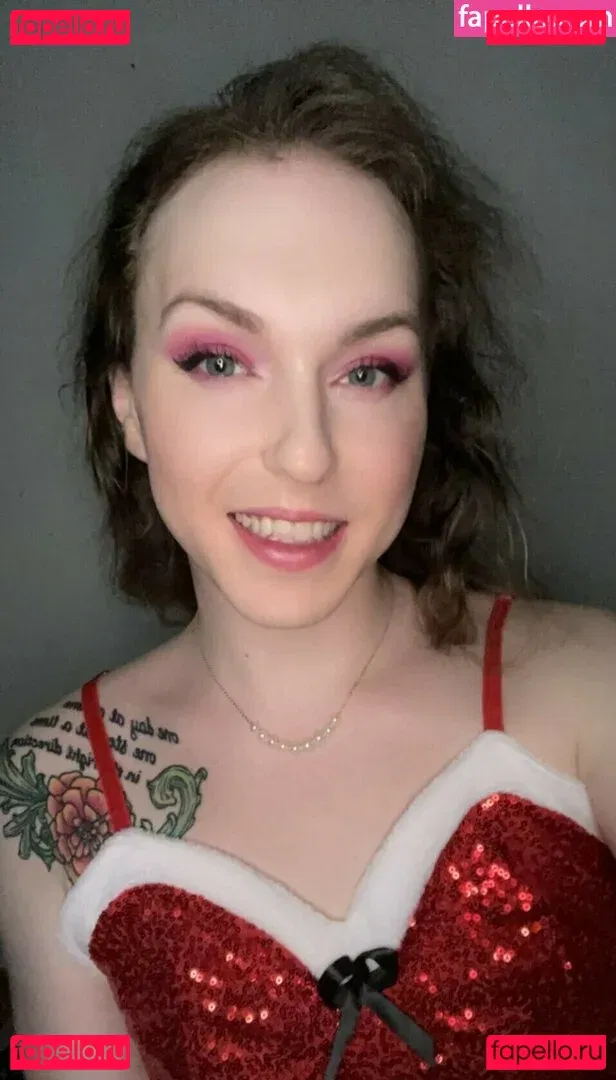 xGoddess_Eva Onlyfans Photo Gallery 