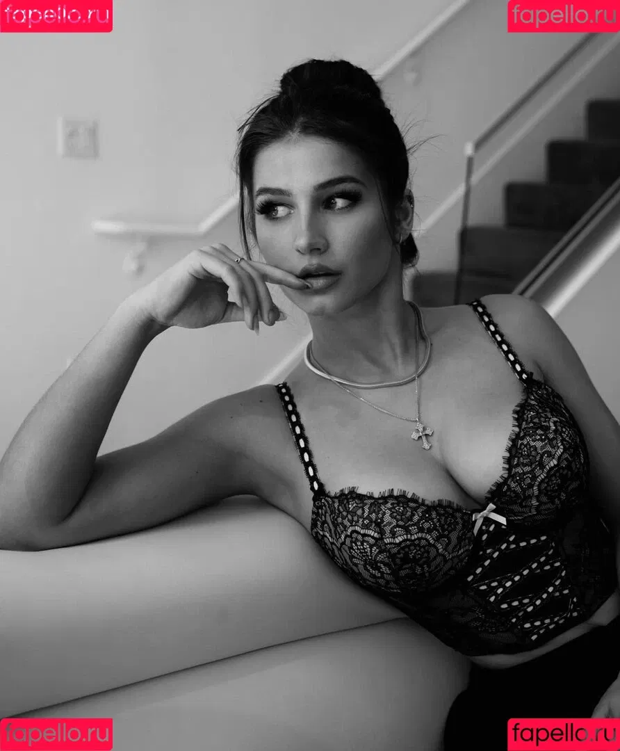 Anna Arevalo Onlyfans Photo Gallery 