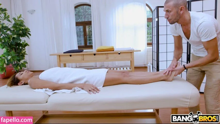 Veronica Leal Onlyfans Photo Gallery 