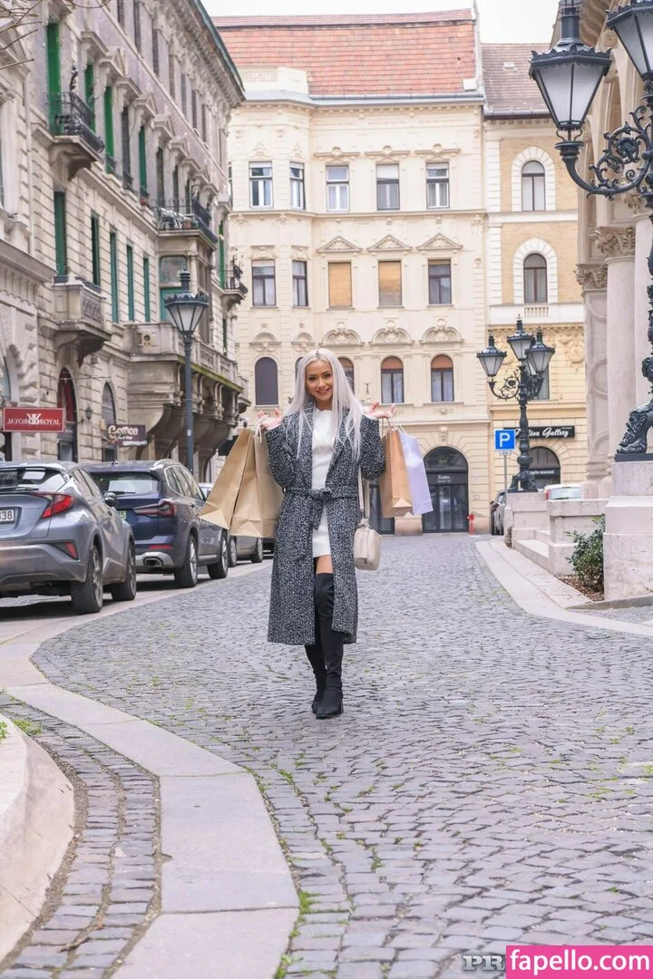 Veronica Leal Onlyfans Photo Gallery 