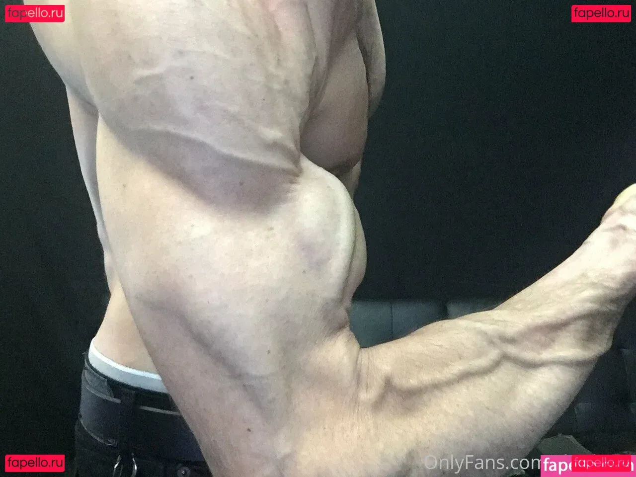 cbadonis Onlyfans Photo Gallery 