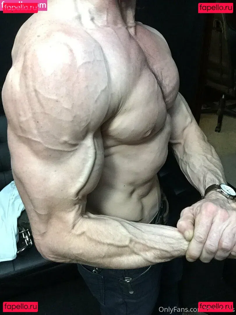 cbadonis Onlyfans Photo Gallery 