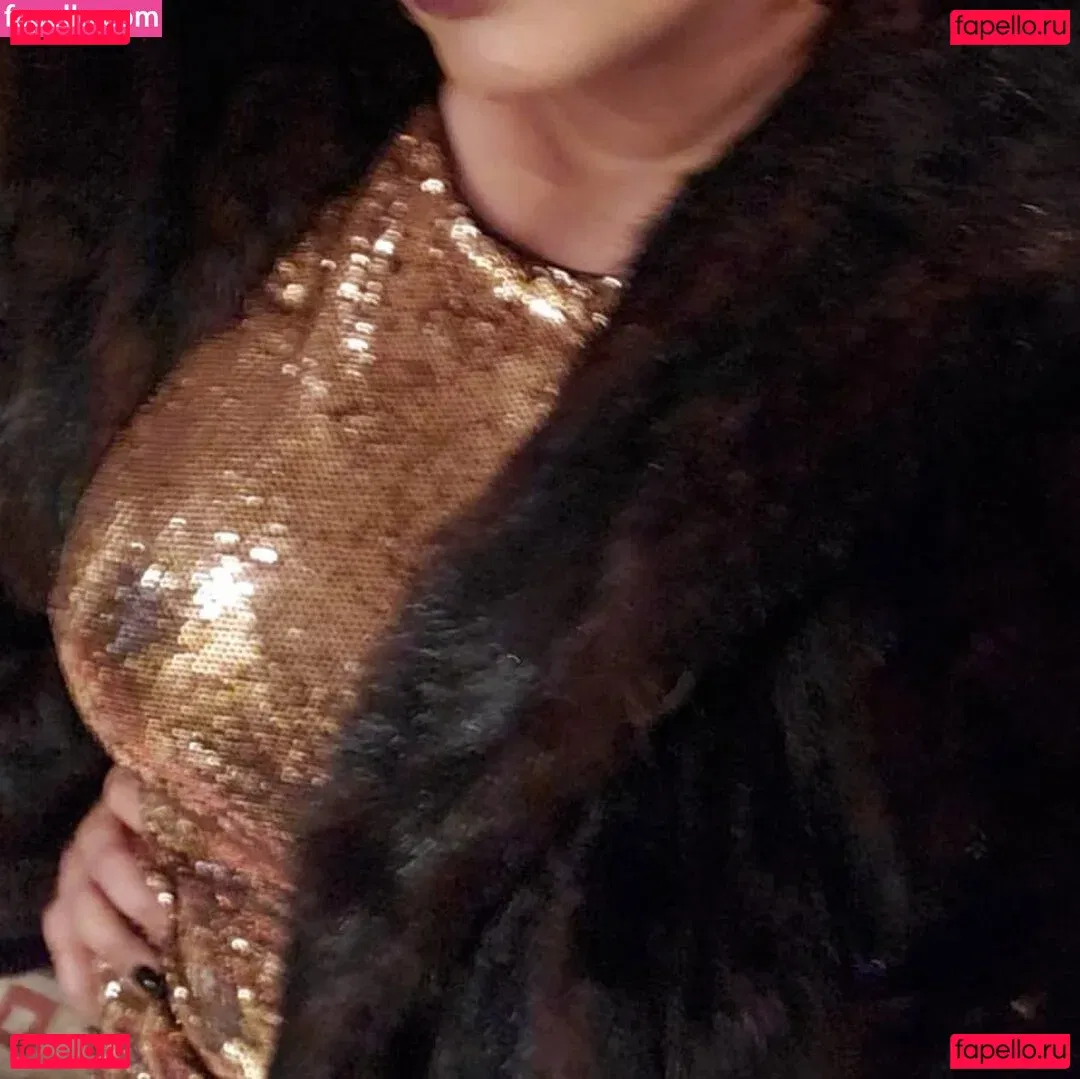 busty_priya_sangria Onlyfans Photo Gallery 