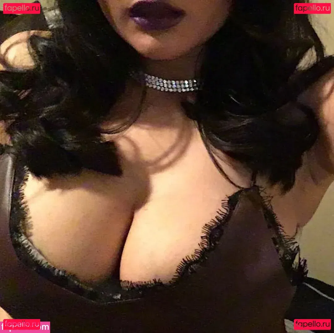 busty_priya_sangria Onlyfans Photo Gallery 