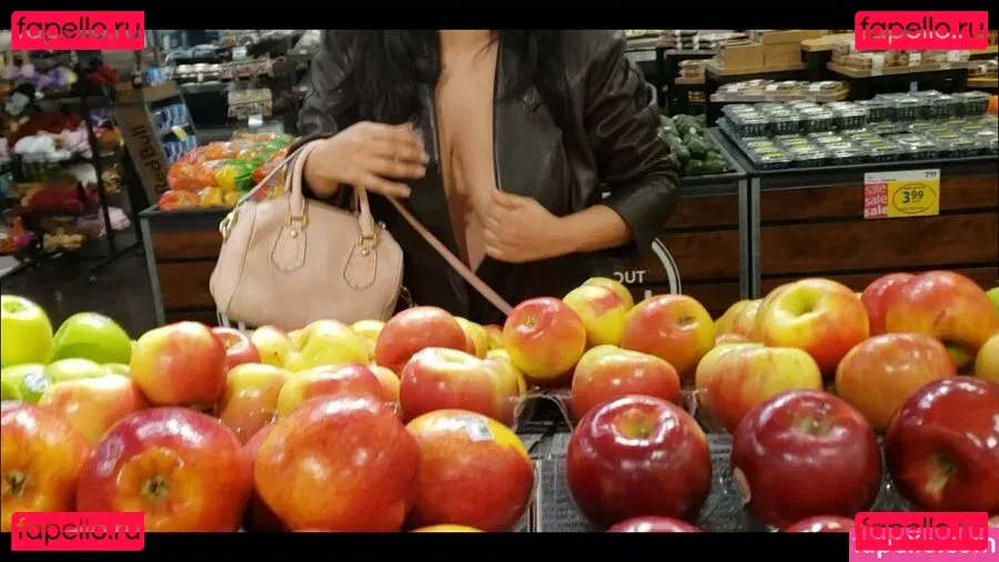 busty_priya_sangria Onlyfans Photo Gallery 