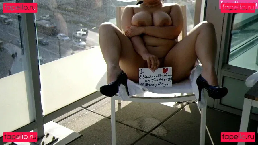 busty_priya_sangria Onlyfans Photo Gallery 