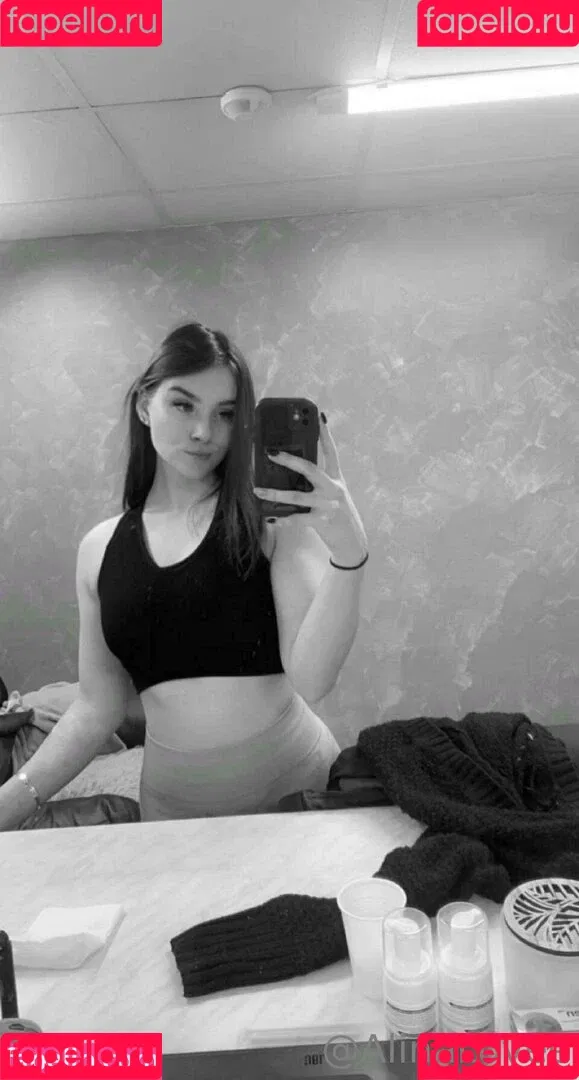 alinalovee_free Onlyfans Photo Gallery 