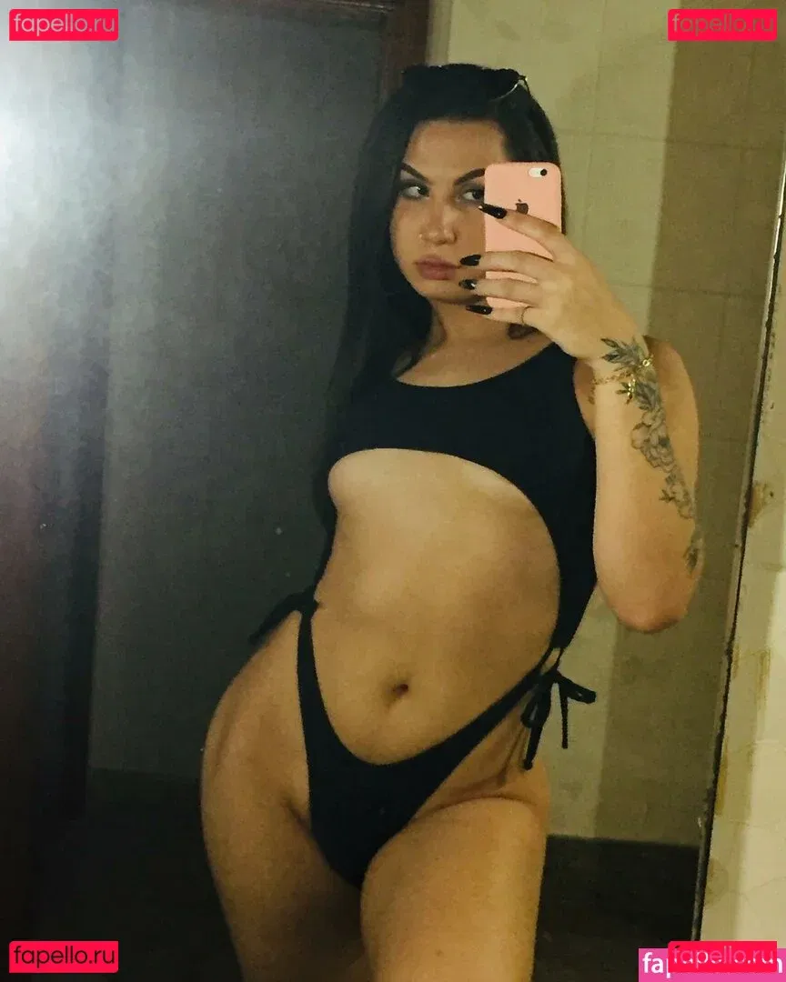 Giulia Muniz Onlyfans Photo Gallery 