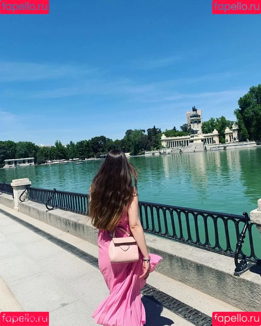 Lili Paul-Roncalli Onlyfans Photo Gallery 