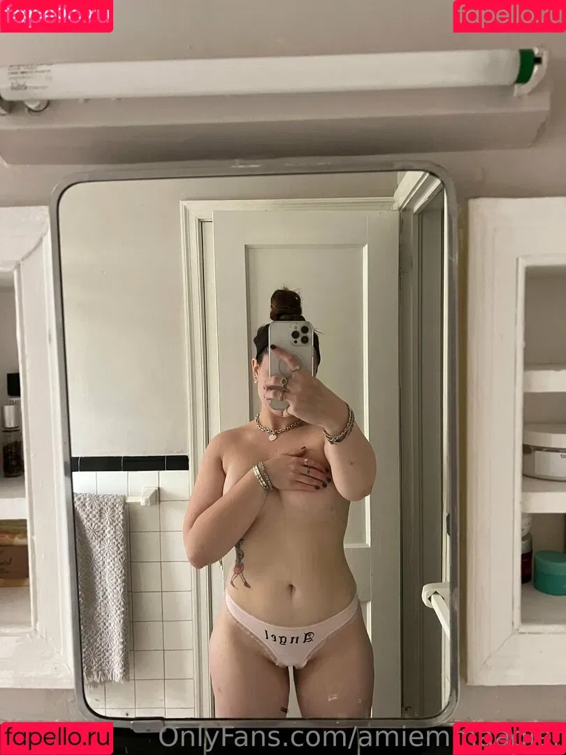 amiemmaadler Onlyfans Photo Gallery 