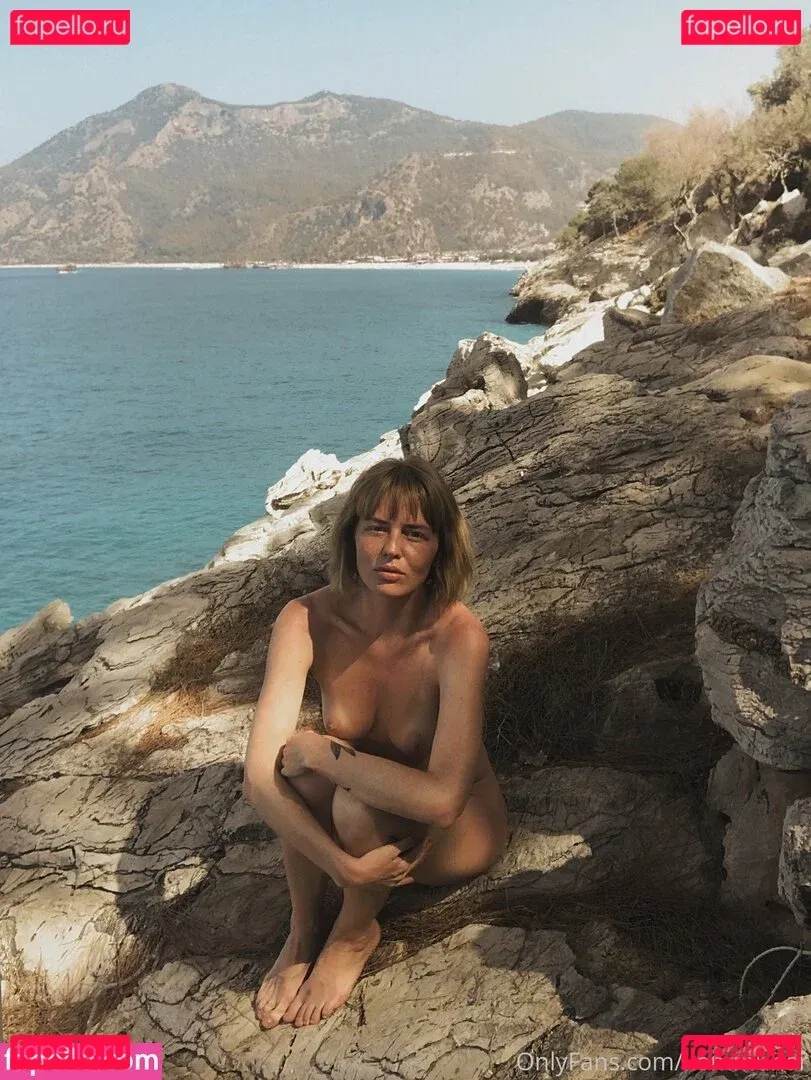 Tanya Kommunar Onlyfans Photo Gallery 