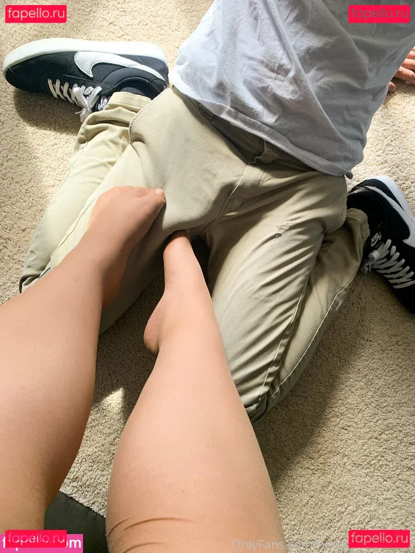 hernylonfeetfree Onlyfans Photo Gallery 