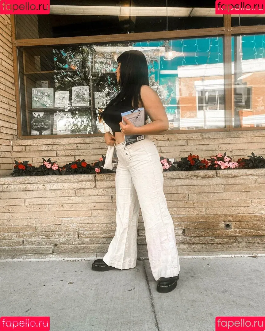 Larissa Cambusano Onlyfans Photo Gallery 