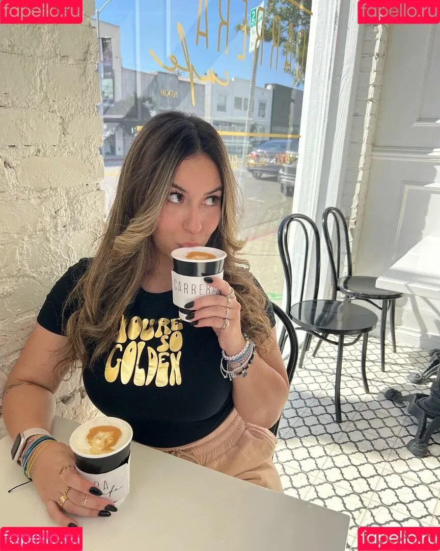 Larissa Cambusano Onlyfans Photo Gallery 