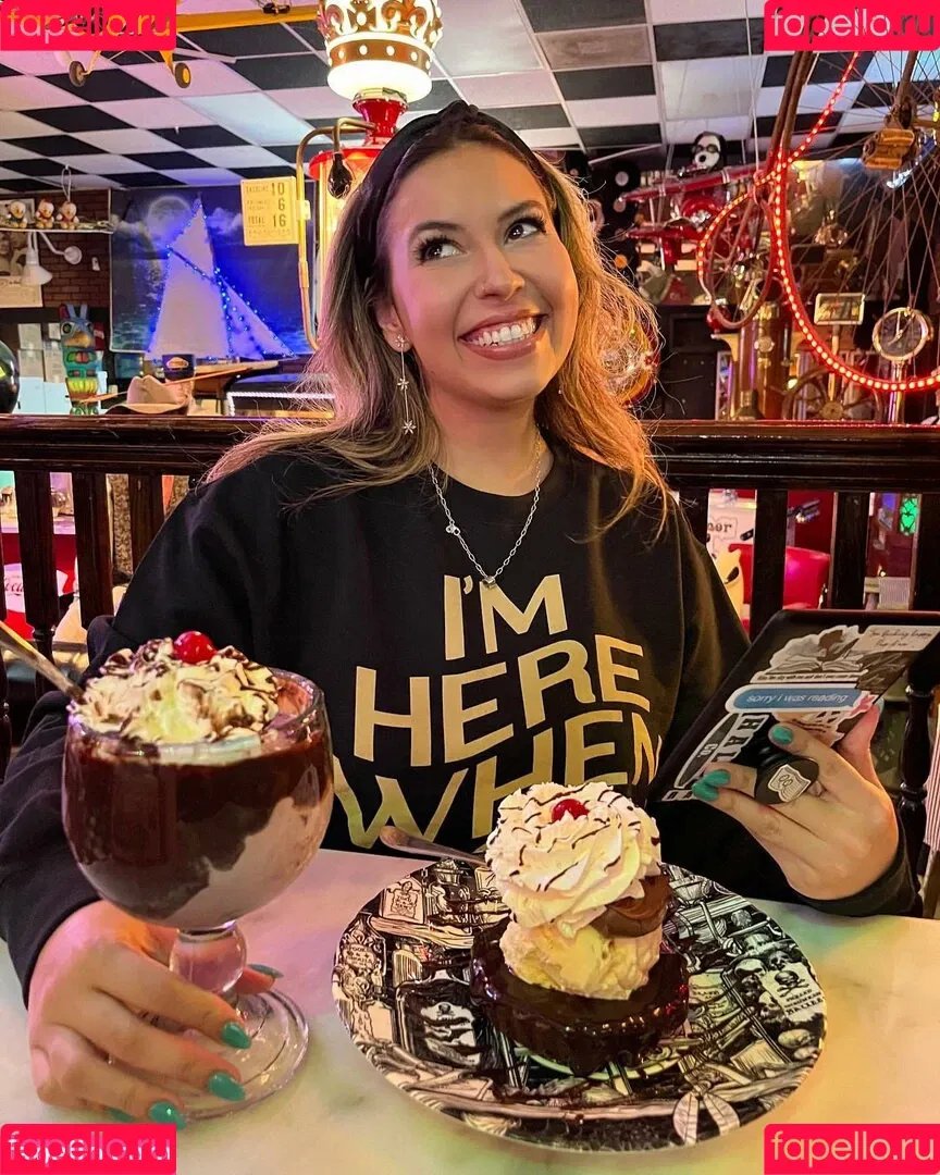Larissa Cambusano Onlyfans Photo Gallery 
