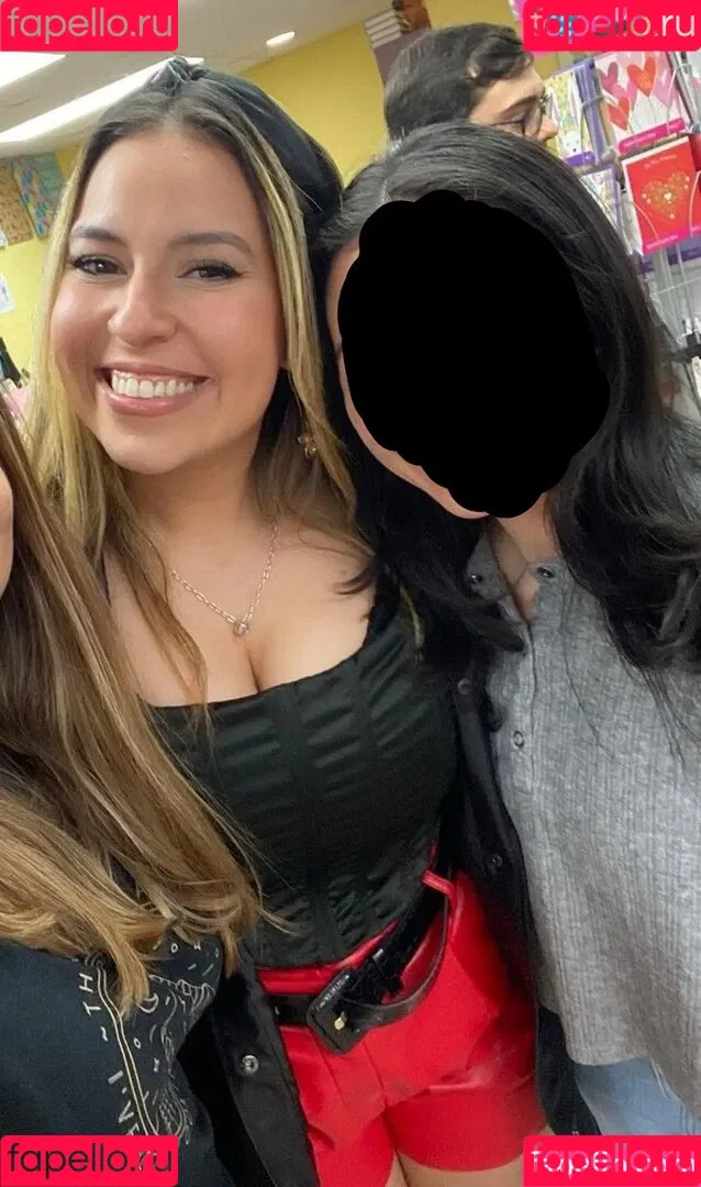 Larissa Cambusano Onlyfans Photo Gallery 
