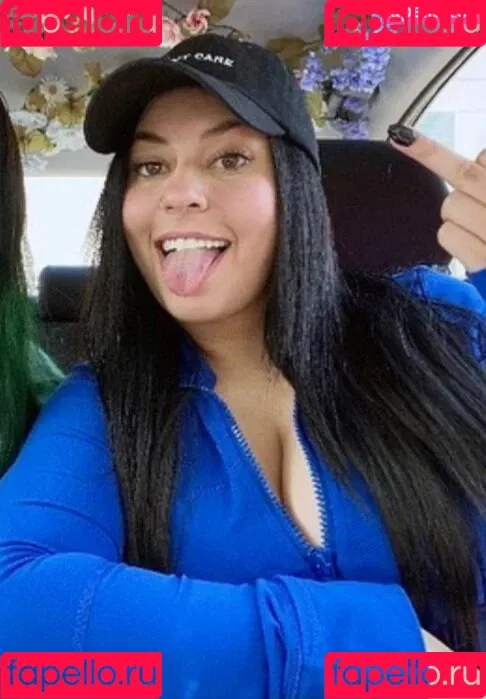Larissa Cambusano Onlyfans Photo Gallery 