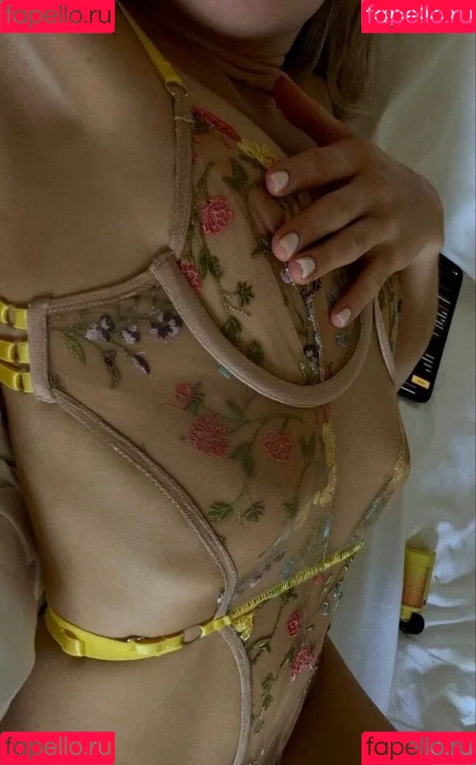 Nikly Onlyfans Photo Gallery 