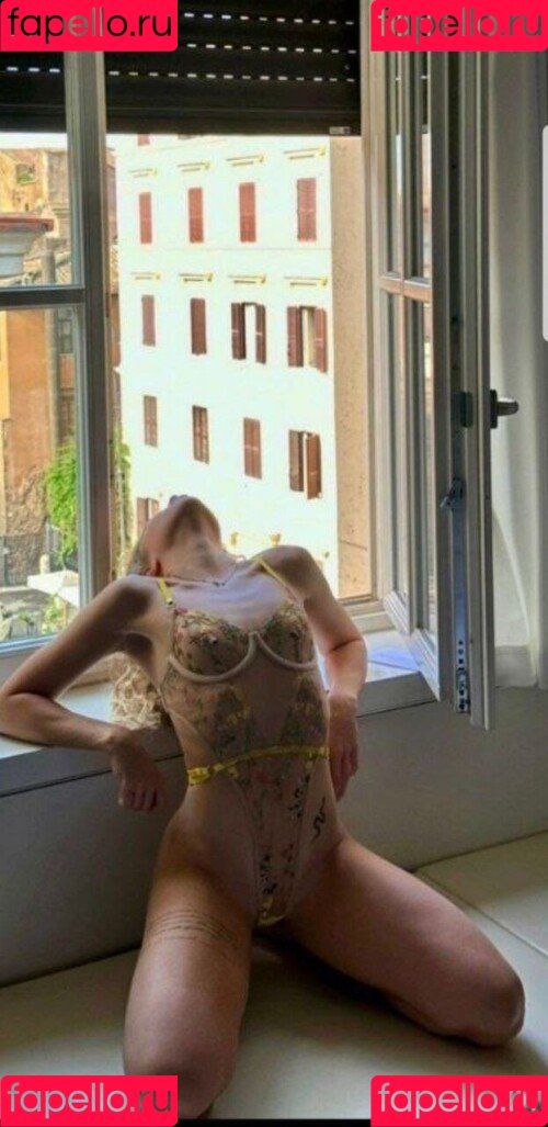 Nikly Onlyfans Photo Gallery 