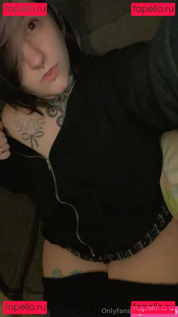 uwu.yor Onlyfans Photo Gallery 