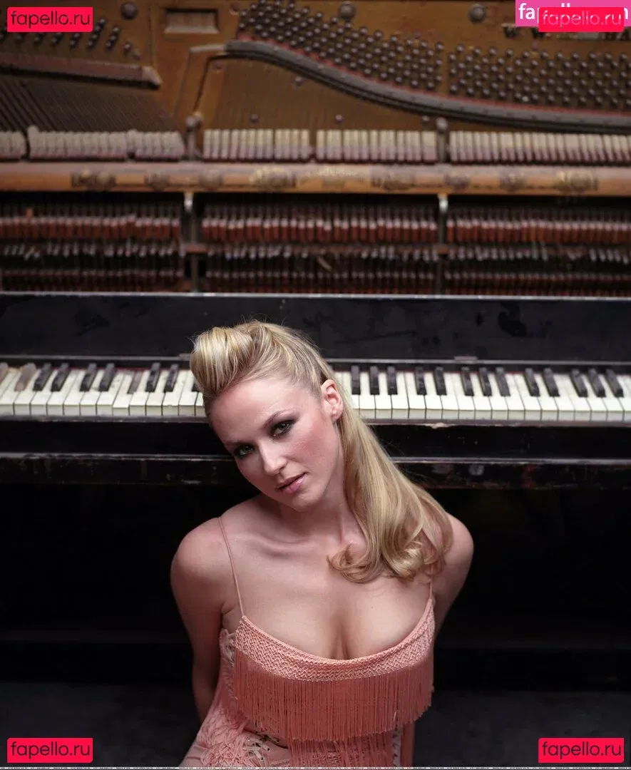 Jewel Kilcher Onlyfans Photo Gallery 