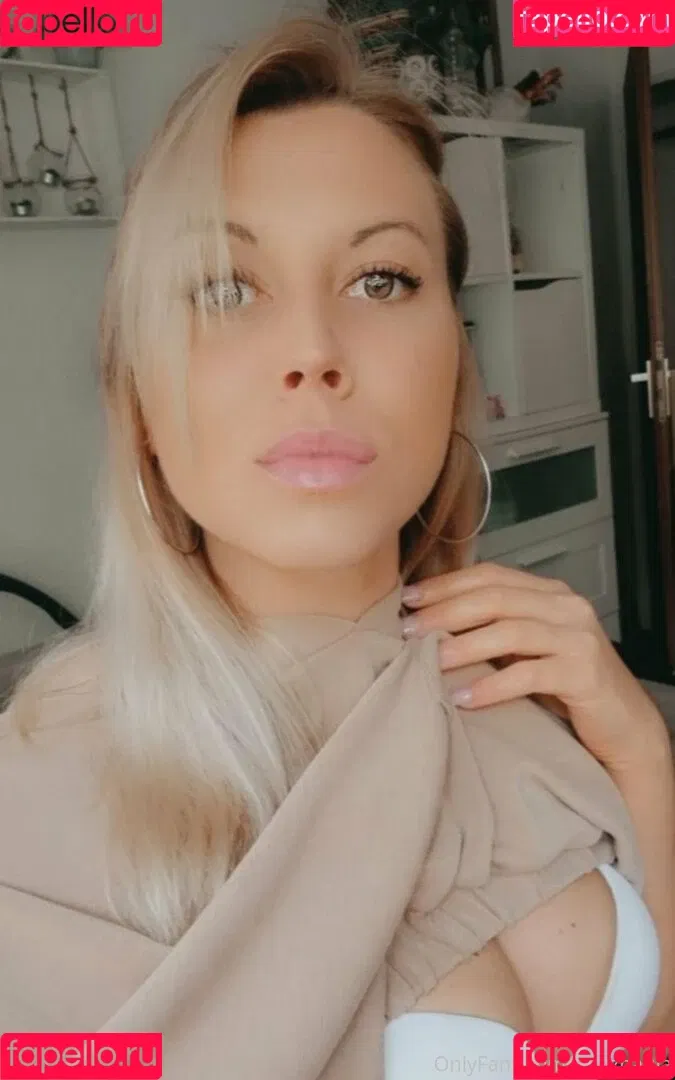 benzpaula Onlyfans Photo Gallery 