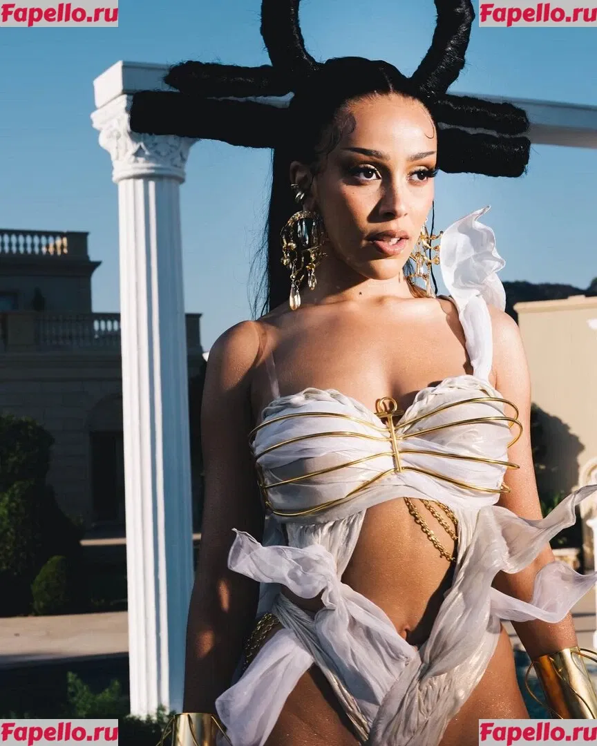 Doja Cat Onlyfans Photo Gallery 
