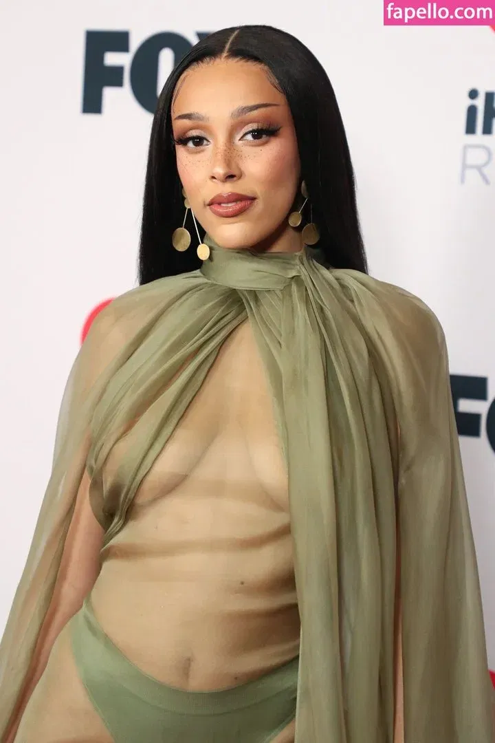 Doja Cat Onlyfans Photo Gallery 