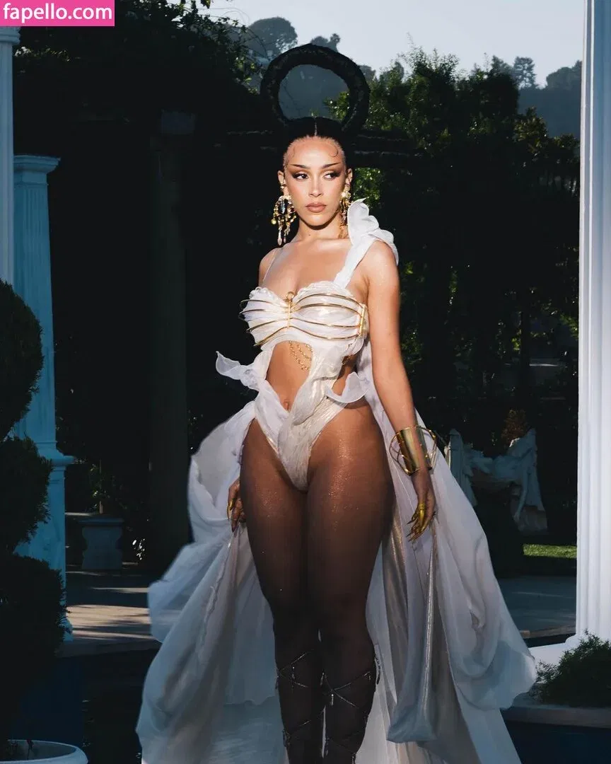 Doja Cat Onlyfans Photo Gallery 