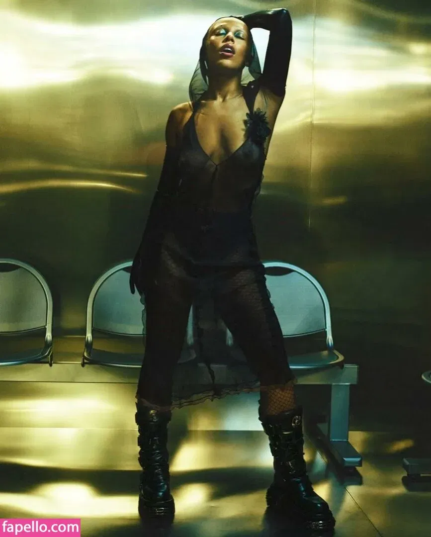 Doja Cat Onlyfans Photo Gallery 