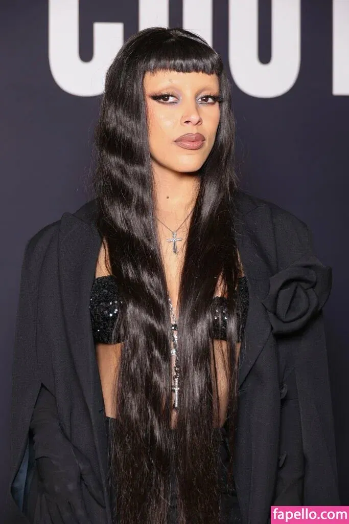 Doja Cat Onlyfans Photo Gallery 