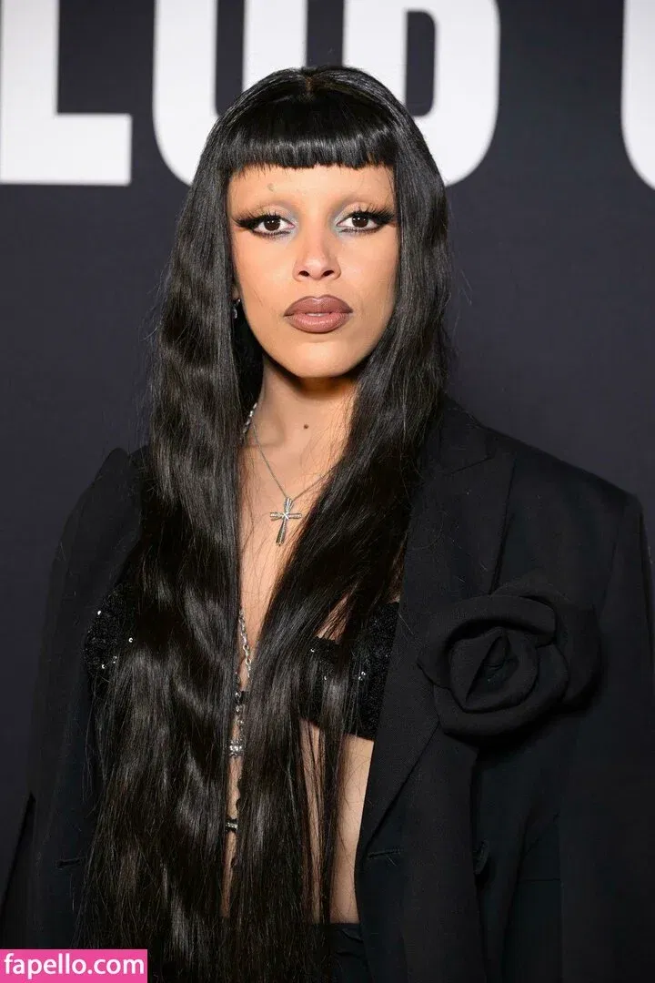 Doja Cat Onlyfans Photo Gallery 