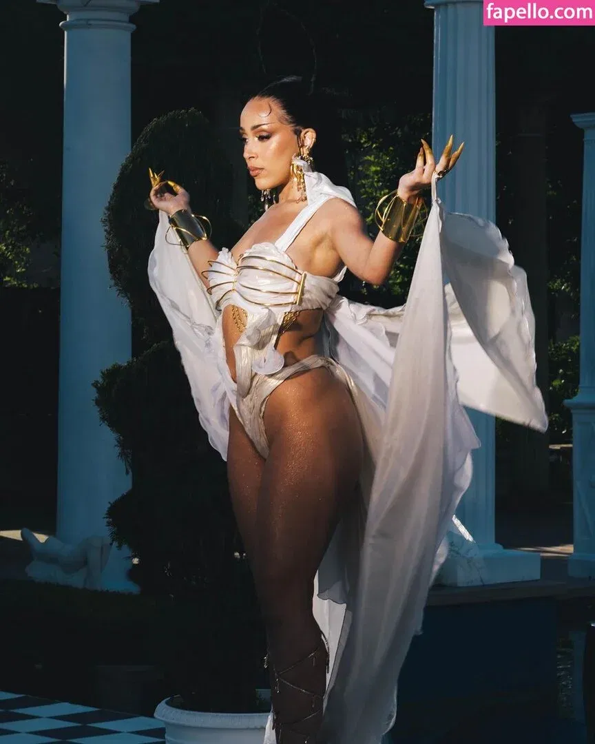 Doja Cat Onlyfans Photo Gallery 