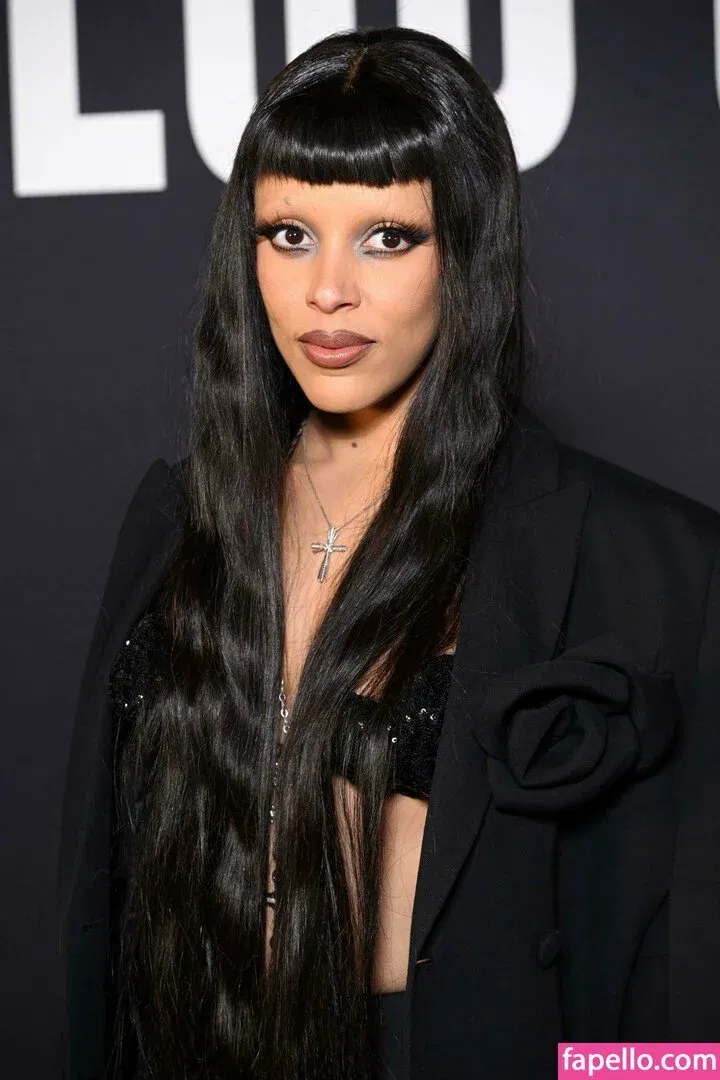 Doja Cat Onlyfans Photo Gallery 