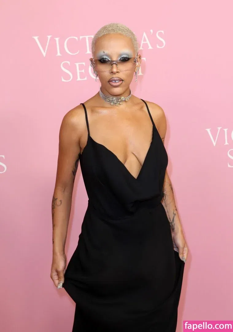 Doja Cat Onlyfans Photo Gallery 