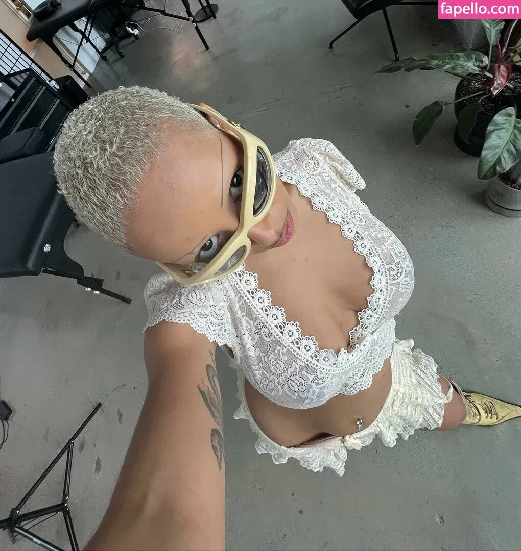 Doja Cat Onlyfans Photo Gallery 