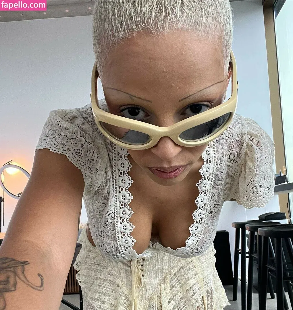 Doja Cat Onlyfans Photo Gallery 