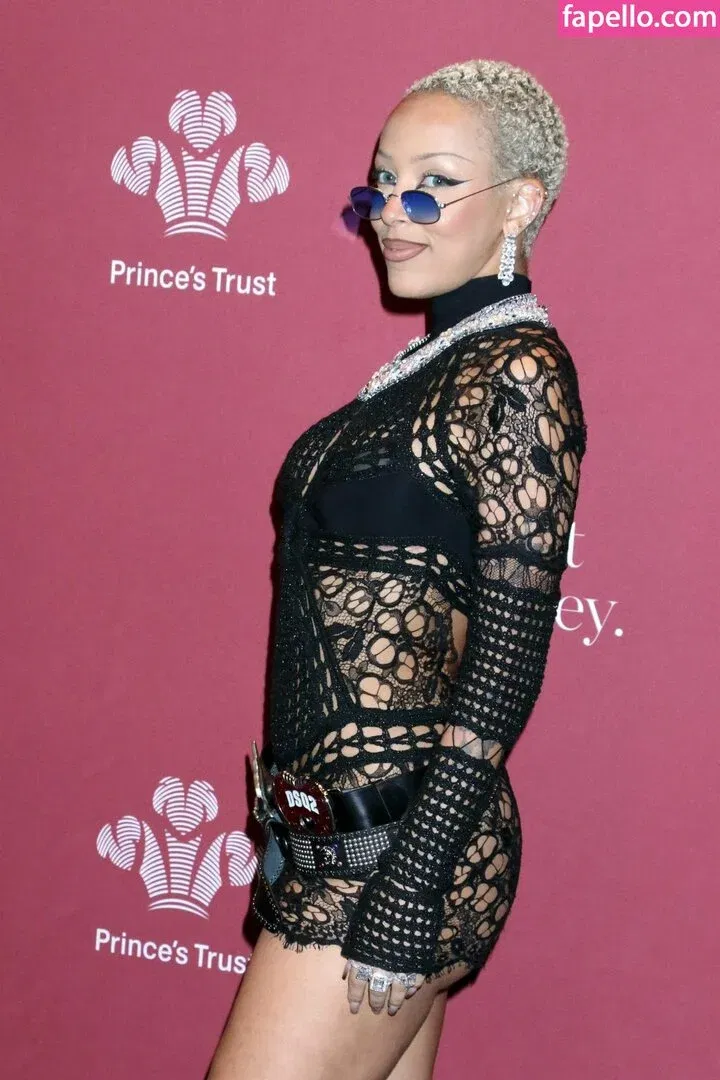 Doja Cat Onlyfans Photo Gallery 